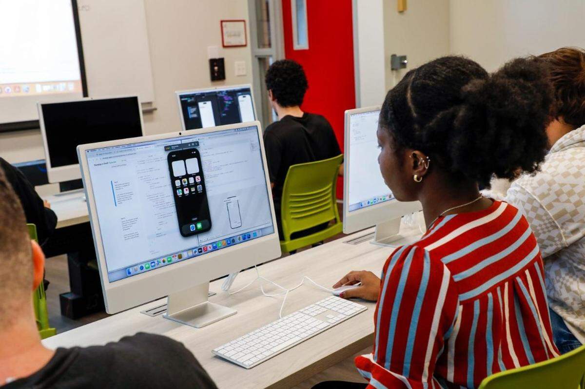 Apple Swift program